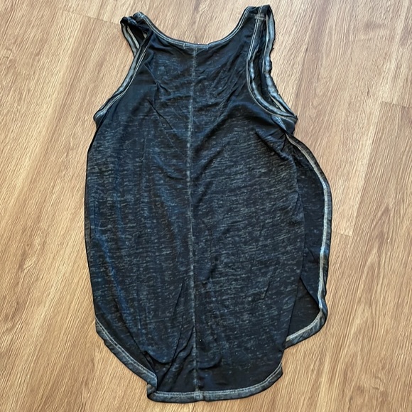 Bundle of Forever 21 Work-Out Tops - Picture 6 of 10